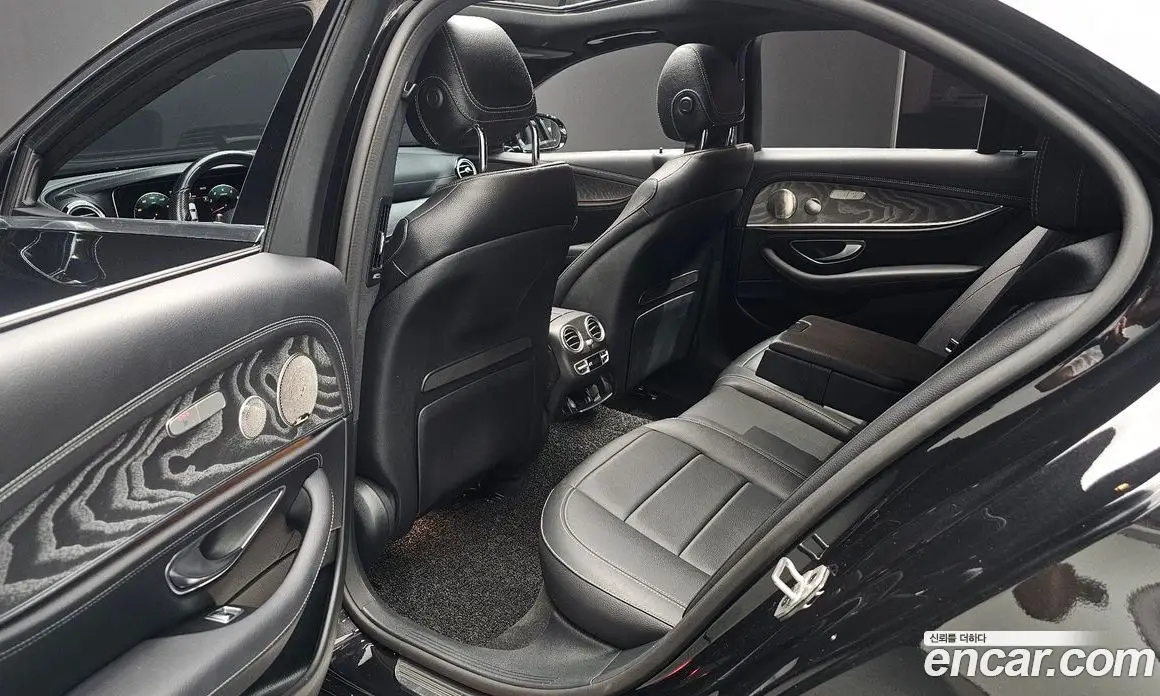 Mercedes-Benz E-Class 2022 2.0 автомат (гидро), фото 18
