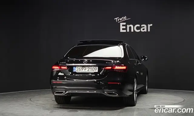 Mercedes-Benz E-Class 2022 2.0 автомат (гидро), миниатюра 4