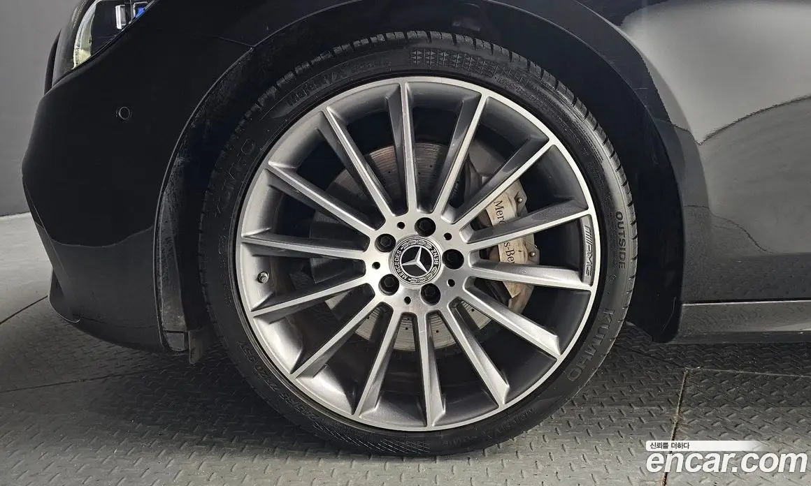 Mercedes-Benz E-Class 2022 2.0 автомат (гидро), фото 5