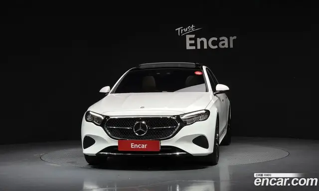 Mercedes-Benz E-Class 2025 2.0 автомат (гидро), миниатюра 3