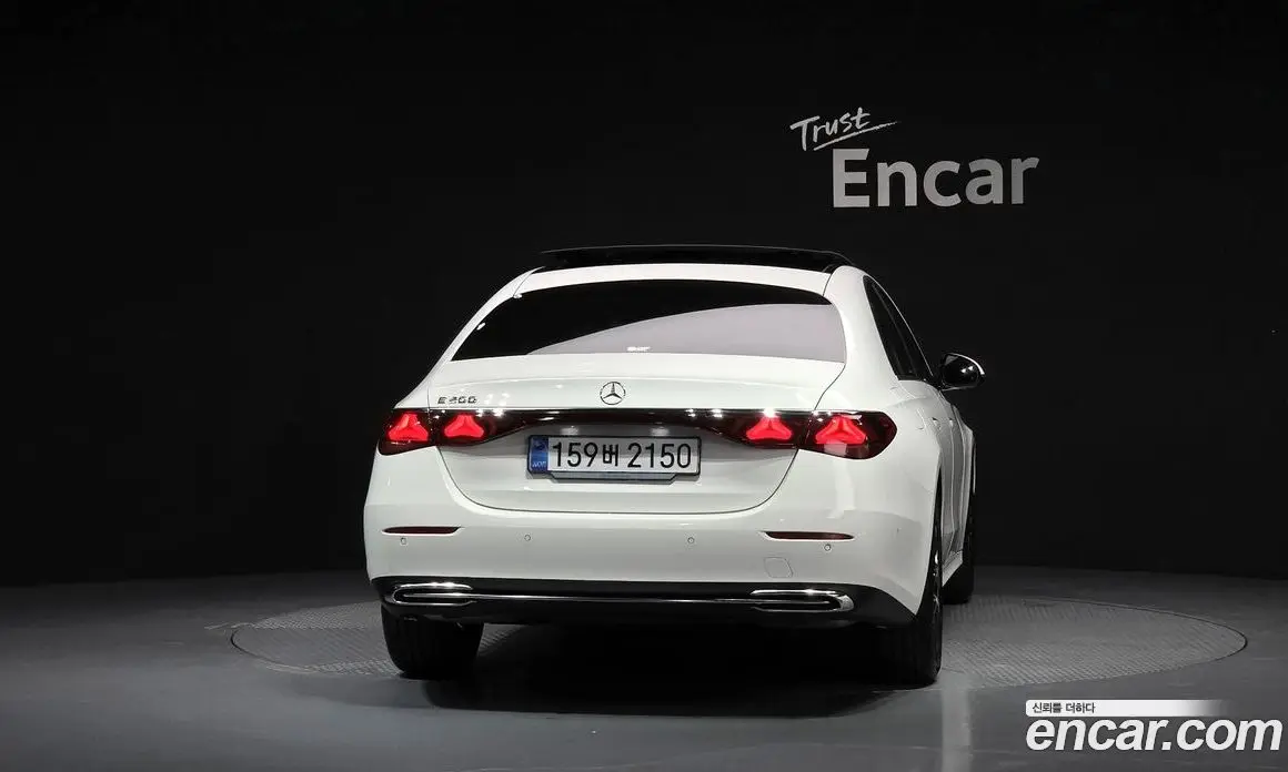 Mercedes-Benz E-Class 2025 2.0 автомат (гидро), фото 4