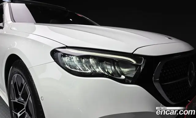 Mercedes-Benz E-Class 2025 2.0 автомат (гидро), миниатюра 8