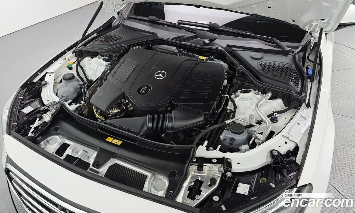 Mercedes-Benz E-Class 2025 2.0 автомат (гидро), фото 6
