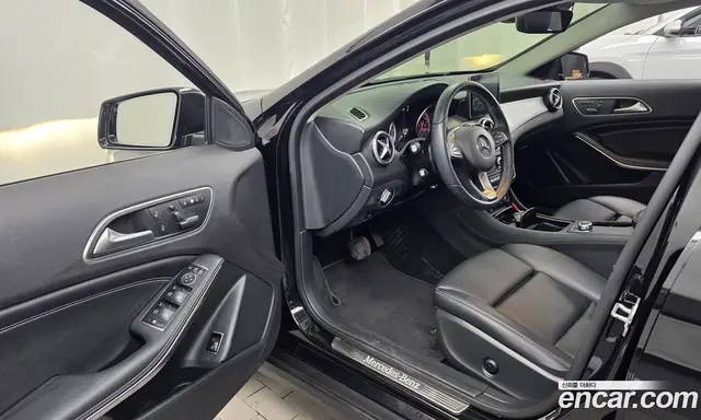 Mercedes-Benz GLA-Class 2016 2.1 автомат (гидро), миниатюра 10