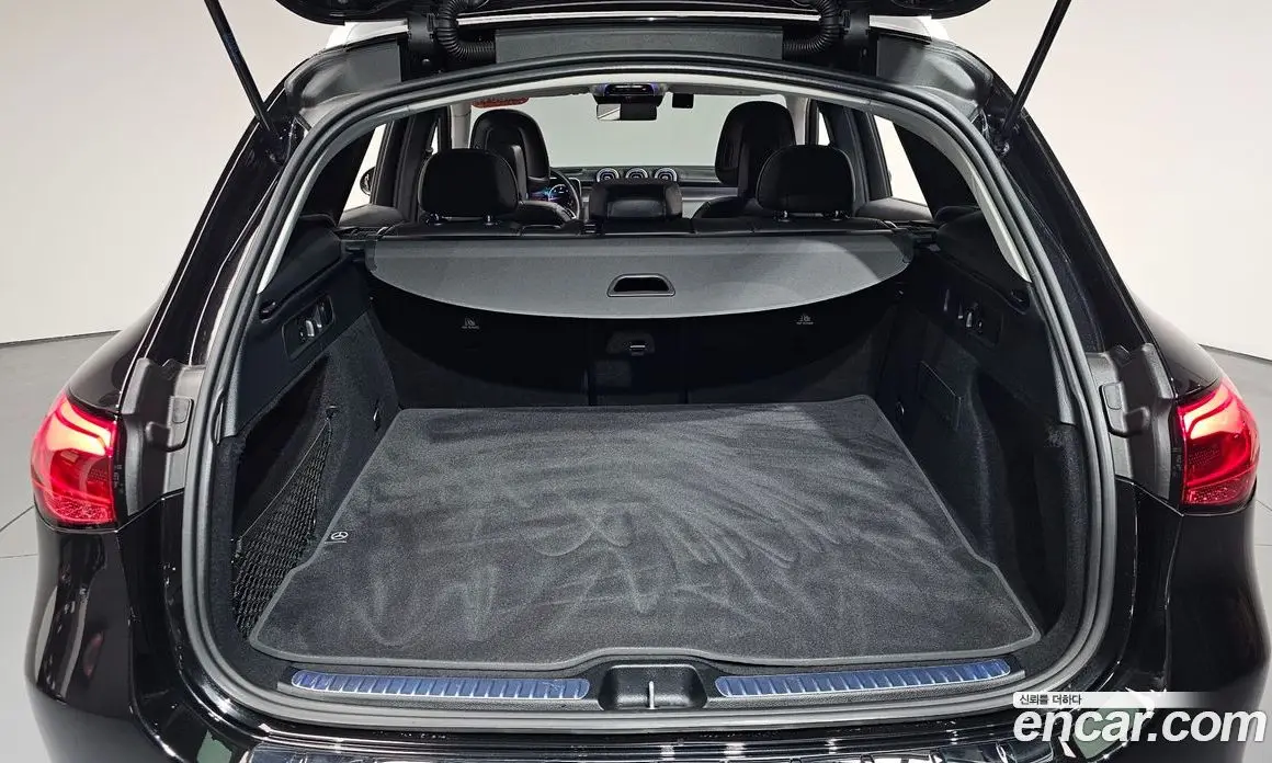 Mercedes-Benz GLC-Class 2023 2.0 автомат (гидро), фото 25