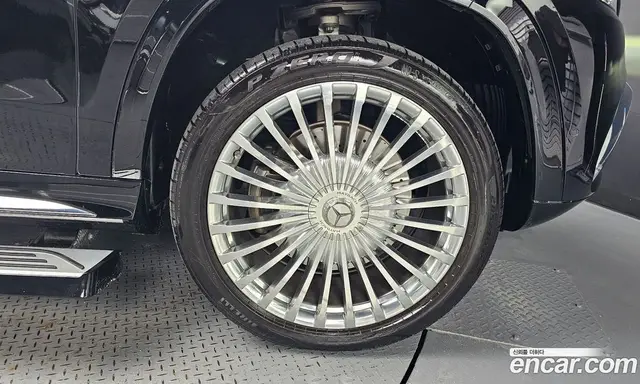 Mercedes-Benz GLS-Class 2023 4.0 автомат (гидро), миниатюра 6