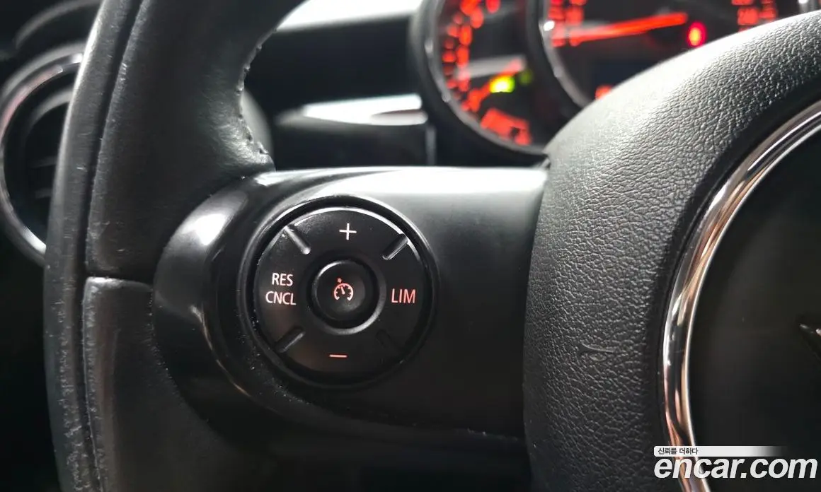 Mini Cooper 2016 1.5 автомат (гидро), фото 20