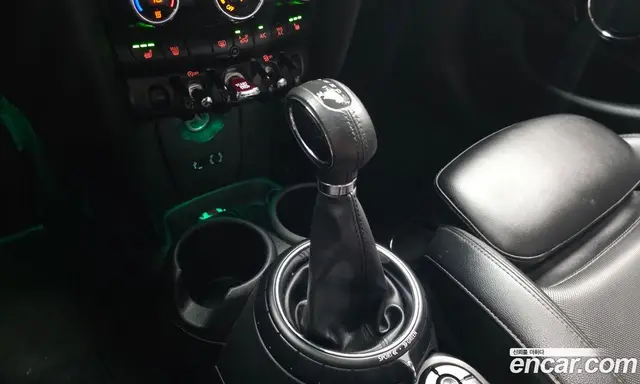 Mini Cooper 2016 1.5 автомат (гидро), миниатюра 9