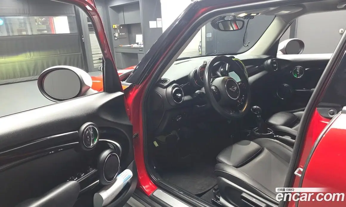 Mini Cooper 2016 1.5 автомат (гидро), фото 10