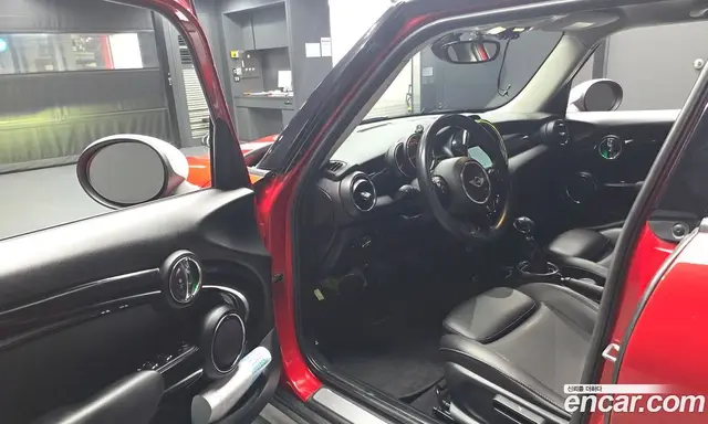 Mini Cooper 2016 1.5 автомат (гидро), миниатюра 10
