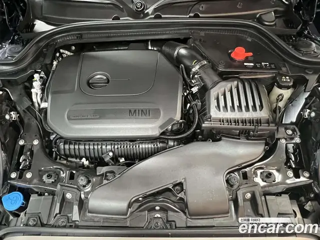 Mini Cooper Convertible 2023 2.0 автомат (гидро), миниатюра 6