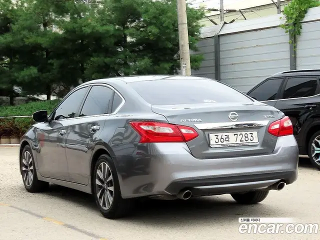 Nissan Altima 2017 2.5 автомат (гидро), миниатюра 3