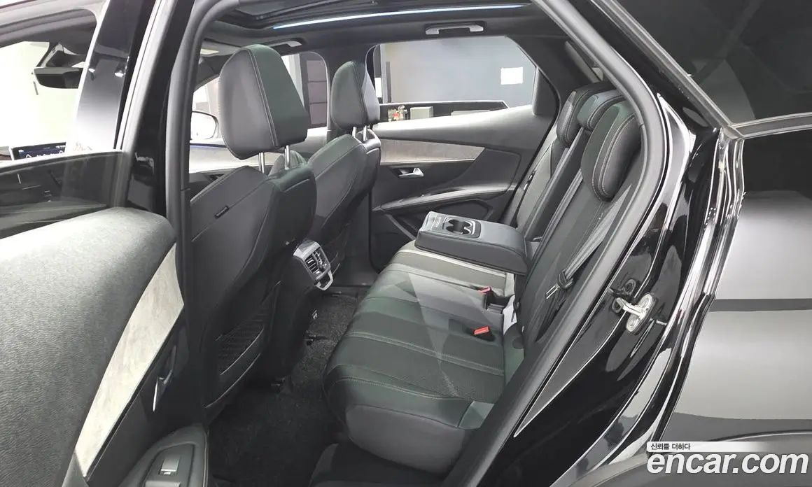 Peugeot 3008 2022 1.2 автомат (гидро), фото 17