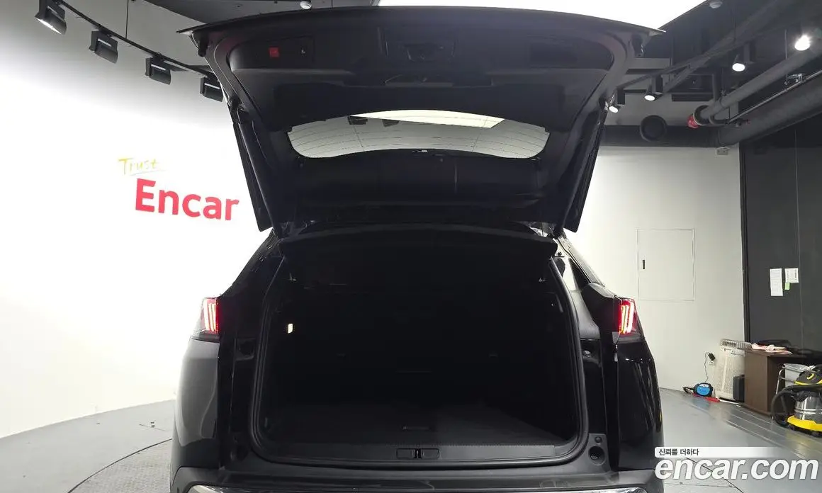 Peugeot 3008 2022 1.2 автомат (гидро), фото 33
