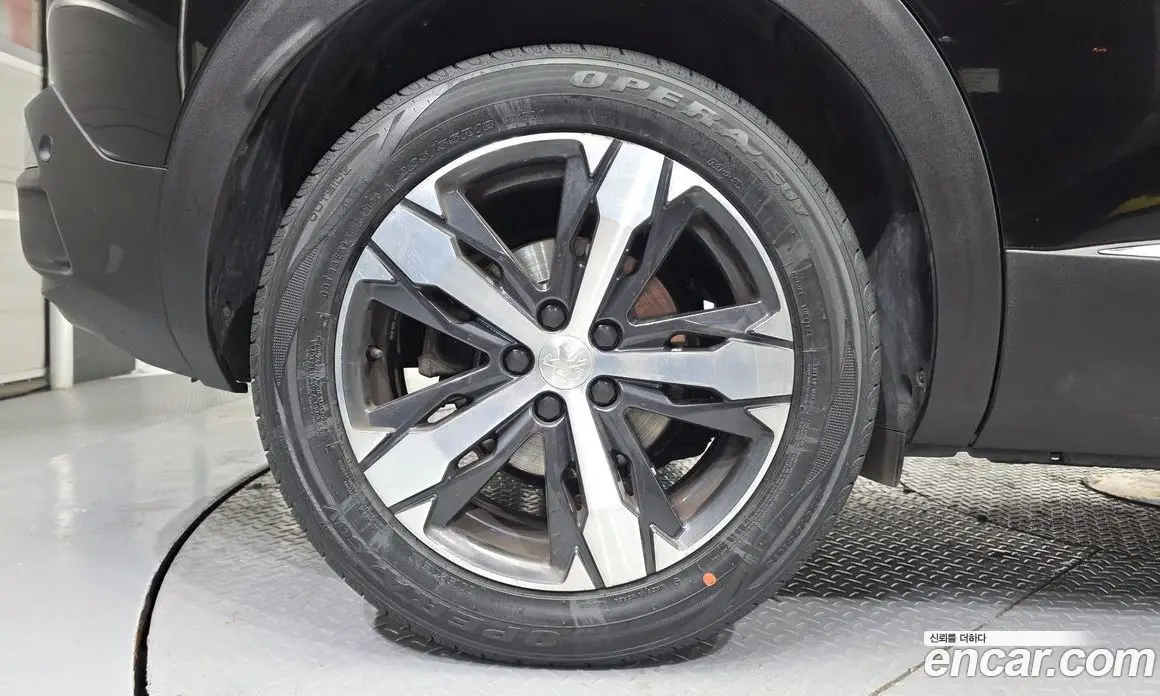 Peugeot 3008 2022 1.2 автомат (гидро), фото 5