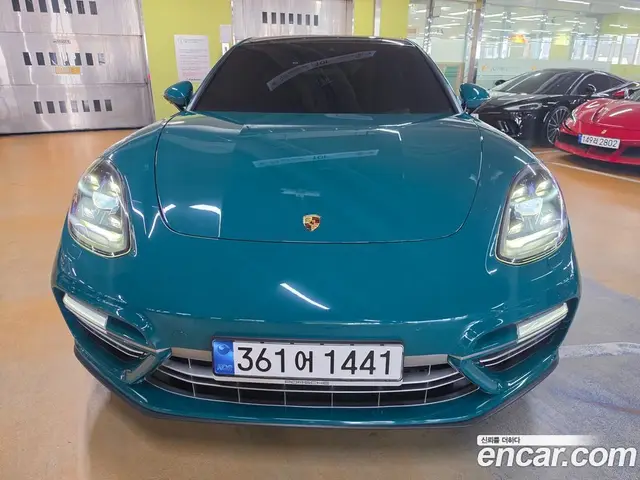 Porsche Panamera 2019 4.0 автомат (гидро), миниатюра 3