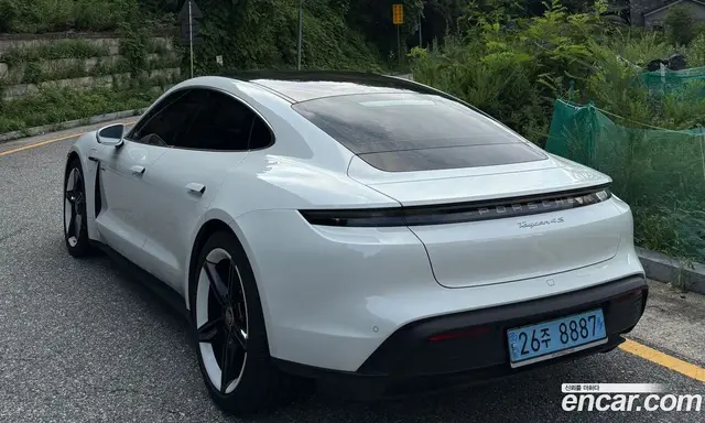 Porsche Taycan 2021 5.0 автомат (гидро), миниатюра 4