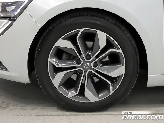 Renault (Samsung) SM6 2018 2.0 автомат (гидро), миниатюра 5
