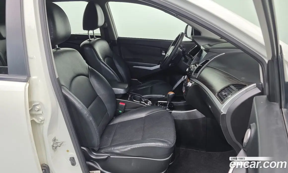 SsangYong Korando 2016 2.2 автомат (гидро), фото 11