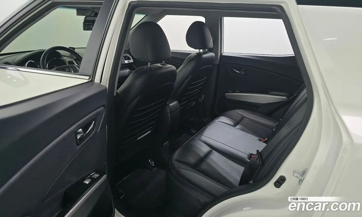 SsangYong TIBOLI 2015 1.6 автомат (гидро), фото 12