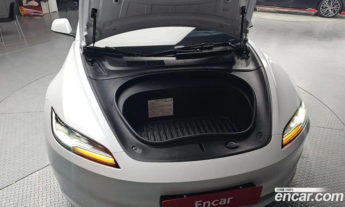 Tesla Model 3 2024 0.2 автомат (гидро), фото 6