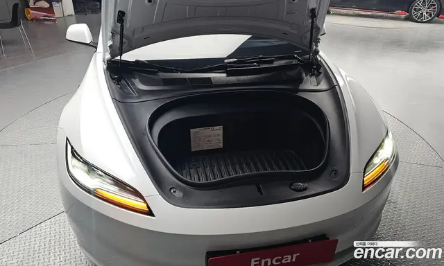 Tesla Model 3 2024 0.2 автомат (гидро), миниатюра 6