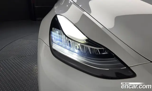 Tesla Model Y 2021 0.2 автомат (гидро), миниатюра 7