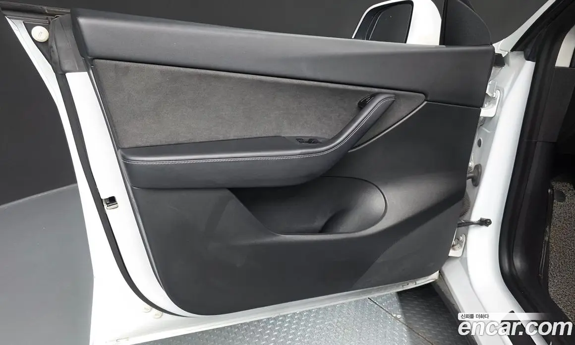 Tesla Model Y 2021 0.2 автомат (гидро), фото 13