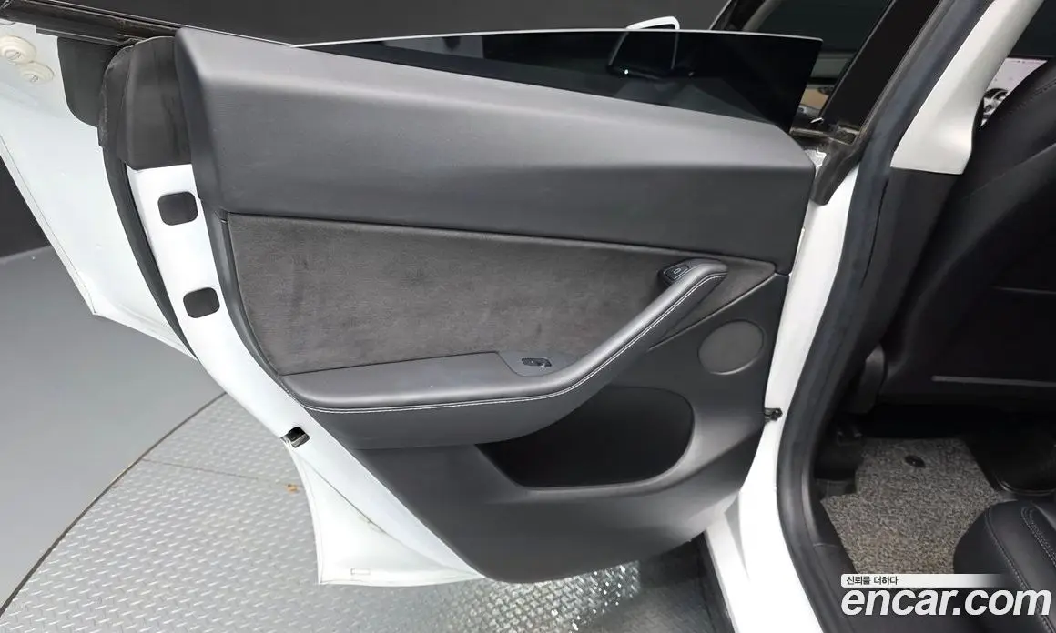 Tesla Model Y 2021 0.2 автомат (гидро), фото 14