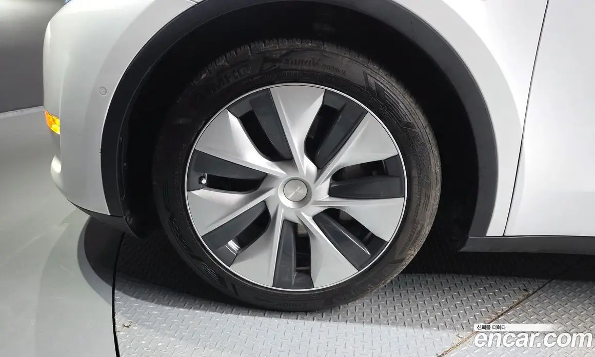Tesla Model Y 2021 0.2 автомат (гидро), фото 4