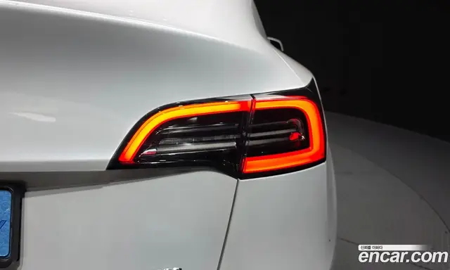 Tesla Model Y 2021 0.2 автомат (гидро), миниатюра 8