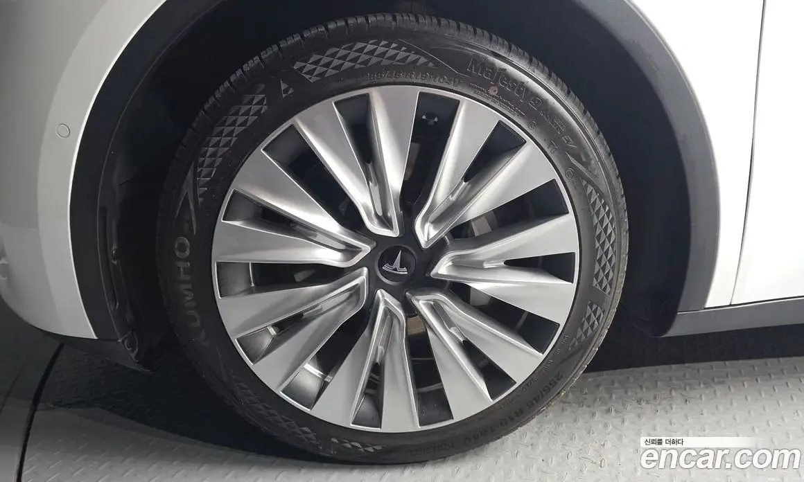 Tesla Model Y 2021 0.2 автомат (гидро), фото 5