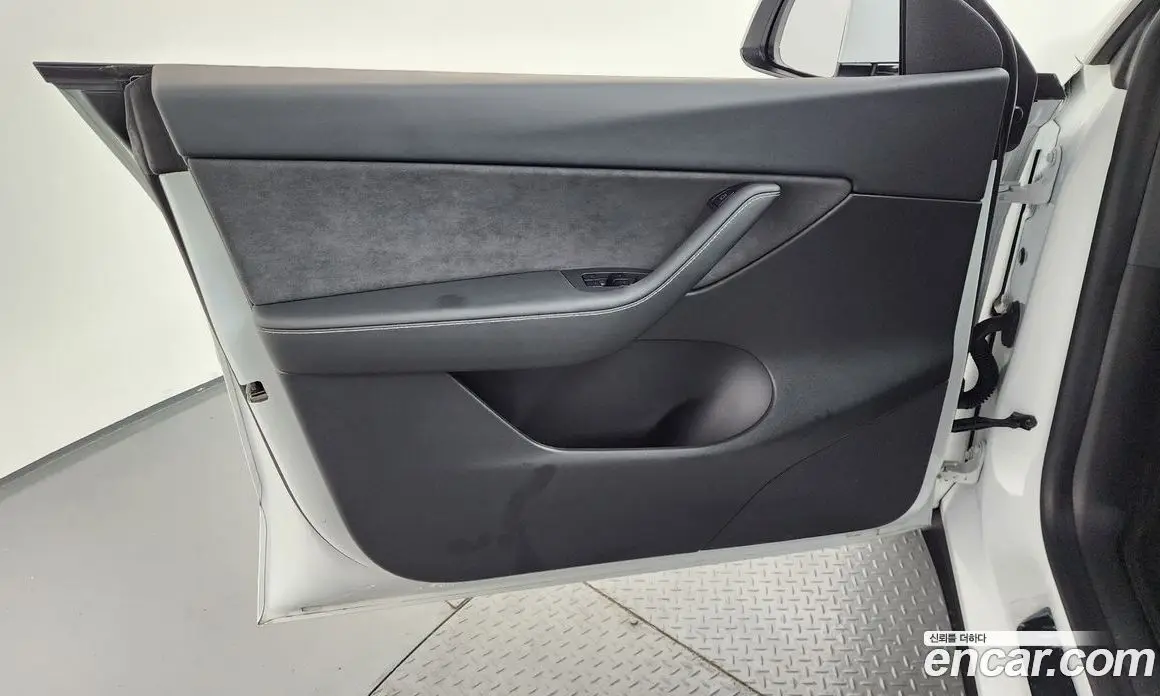 Tesla Model Y 2021 0.2 автомат (гидро), фото 14