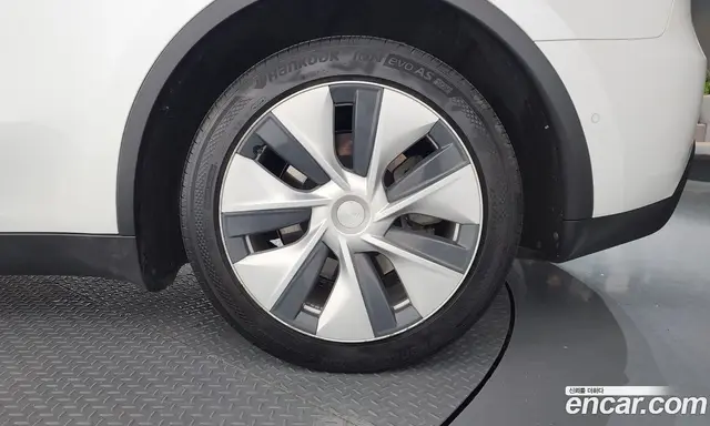 Tesla Model Y 2021 0.2 автомат (гидро), миниатюра 7