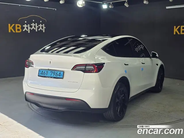 Tesla Model Y 2022 0.2 автомат (гидро), миниатюра 2