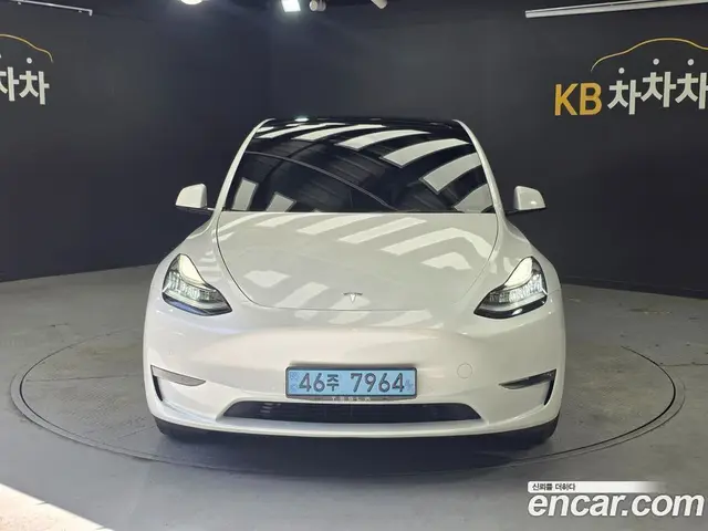Tesla Model Y 2022 0.2 автомат (гидро), миниатюра 3