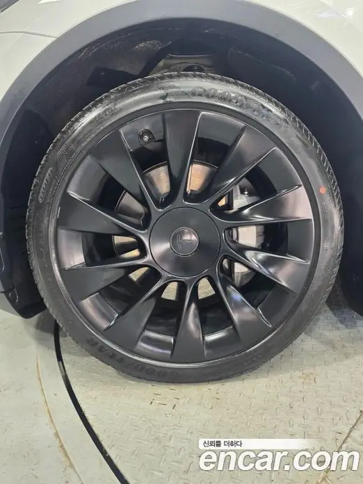 Tesla Model Y 2022 0.2 автомат (гидро), фото 5