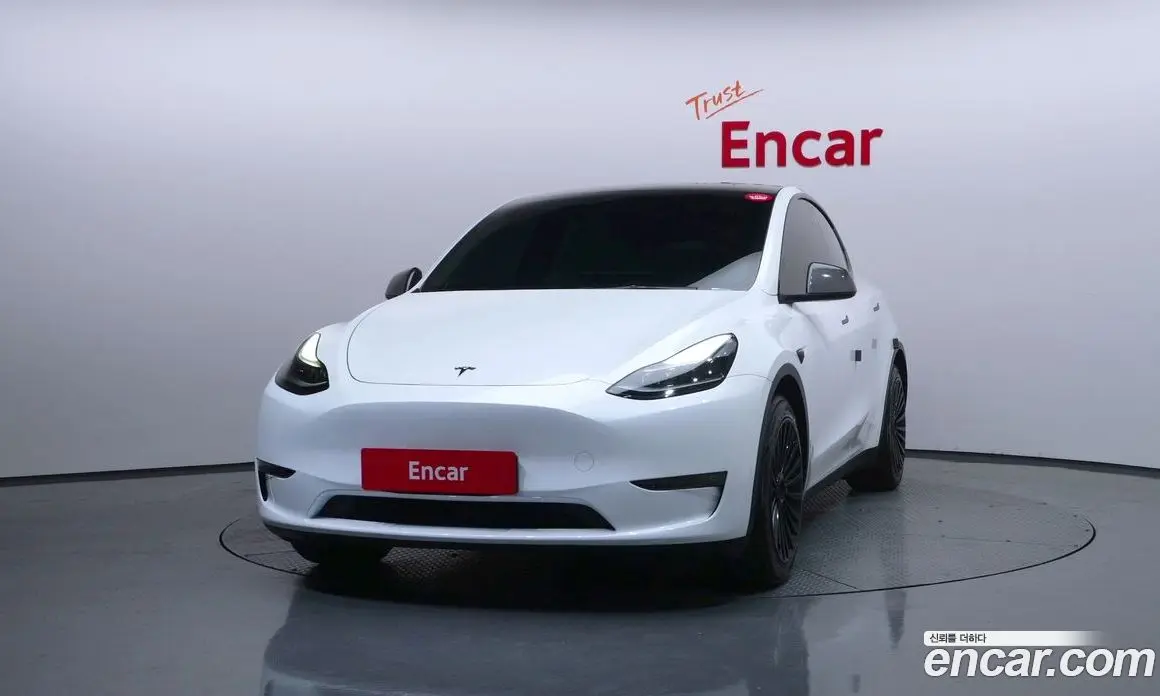 Tesla Model Y 2023 0.2 автомат (гидро), фото 3