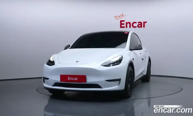 Tesla Model Y 2023 0.2 автомат (гидро), миниатюра 3