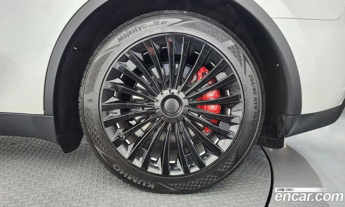 Tesla Model Y 2023 0.2 автомат (гидро), фото 7