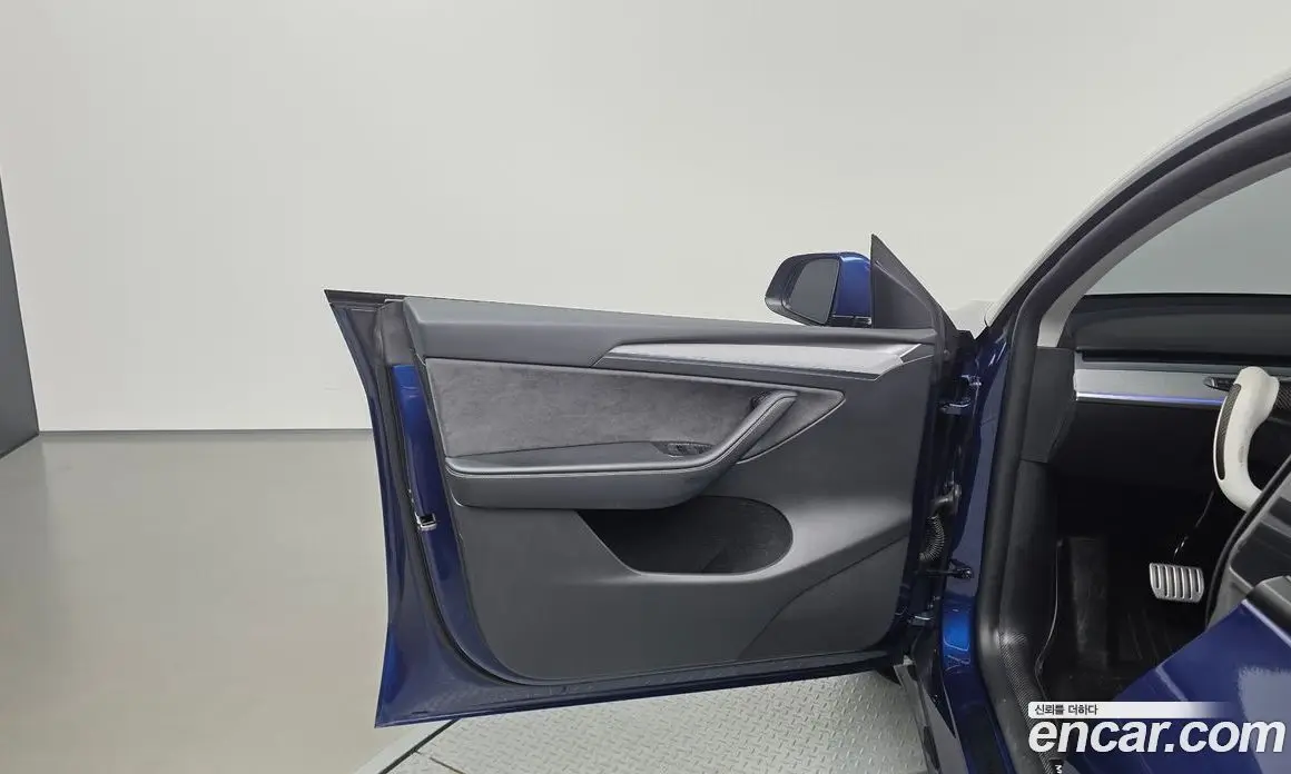 Tesla Model Y 2024 0.2 автомат (гидро), фото 14
