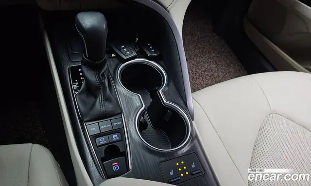 Toyota Camry 2022 2.5 автомат (гидро), миниатюра 12