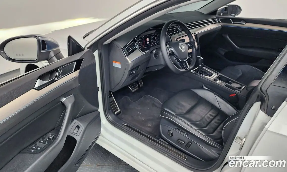Volkswagen Arteon 2019 2.0 автомат (гидро), фото 13