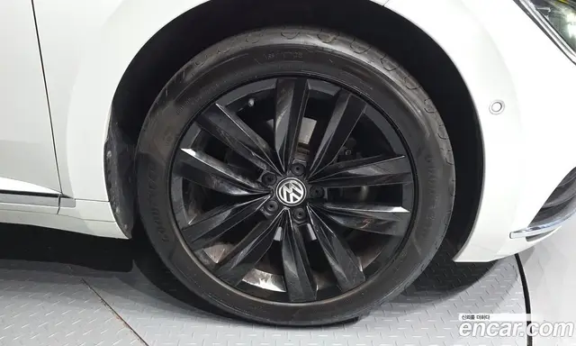 Volkswagen Arteon 2019 2.0 автомат (гидро), миниатюра 5