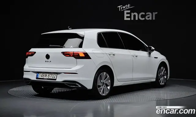 Volkswagen Golf 2022 2.0 автомат (гидро), миниатюра 2