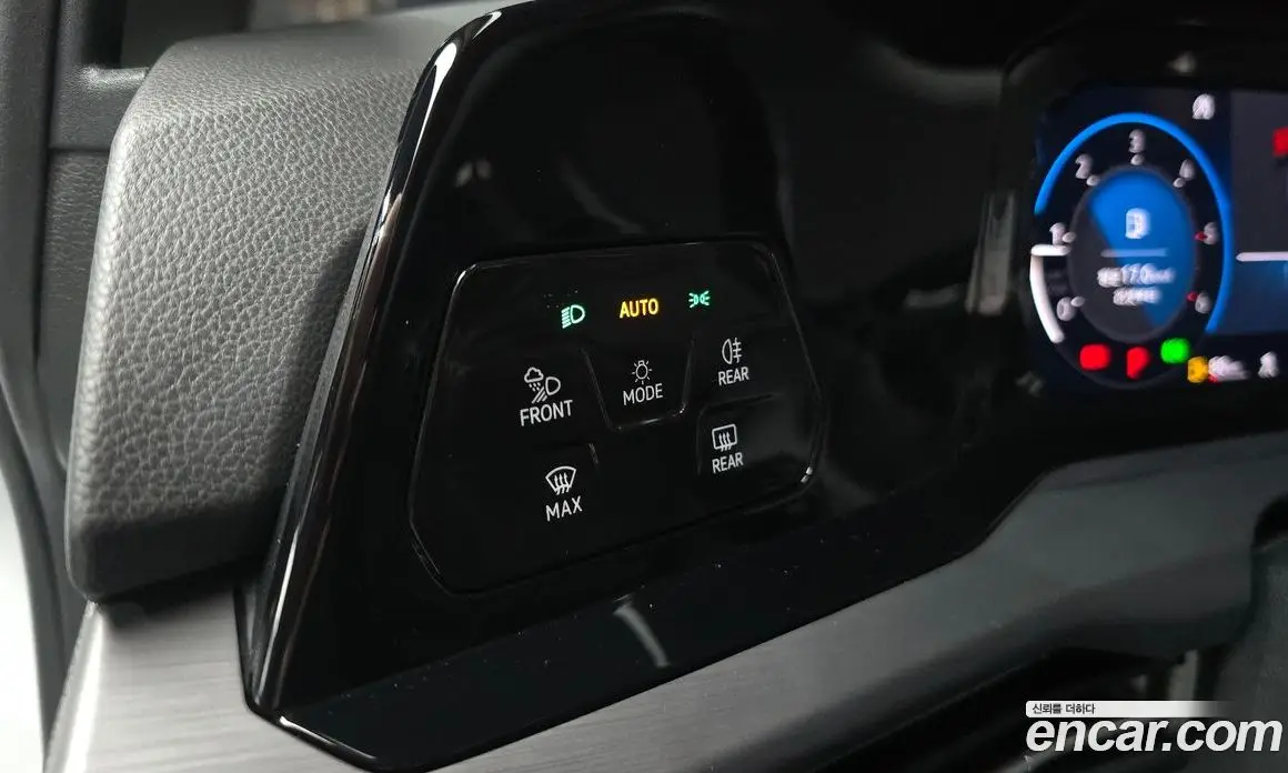 Volkswagen Golf 2022 2.0 автомат (гидро), фото 25