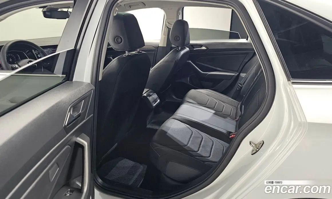 Volkswagen Jetta 2021 1.4 автомат (гидро), фото 16