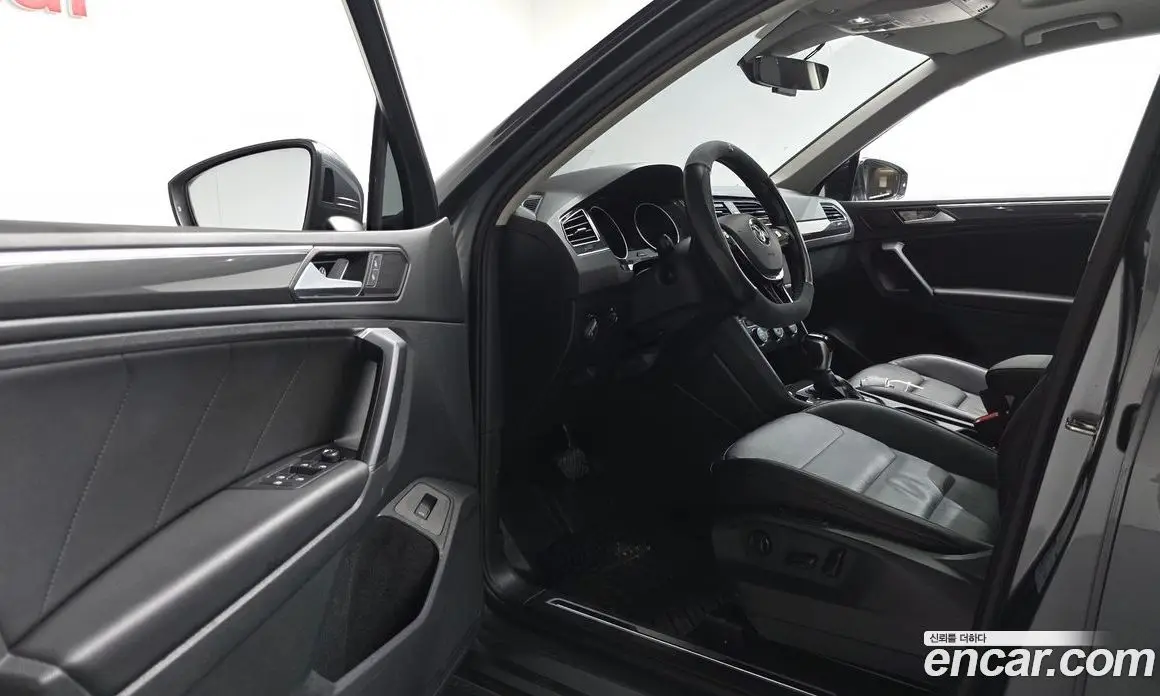 Volkswagen Tiguan 2020 2.0 автомат (гидро), фото 13