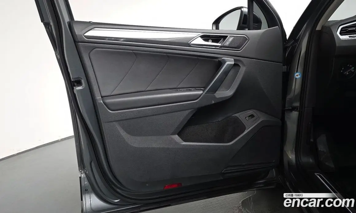 Volkswagen Tiguan 2020 2.0 автомат (гидро), фото 14