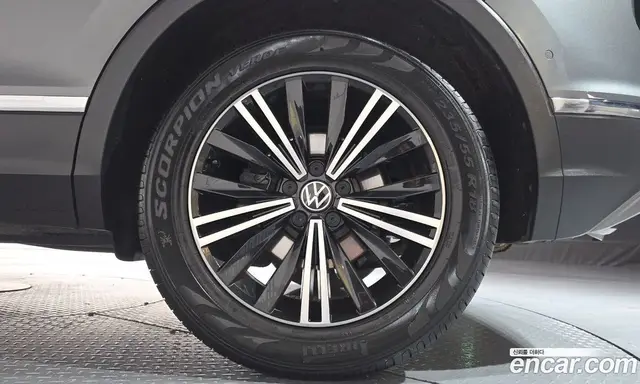 Volkswagen Tiguan 2020 2.0 автомат (гидро), миниатюра 7
